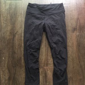 Lululemon Inspire crop